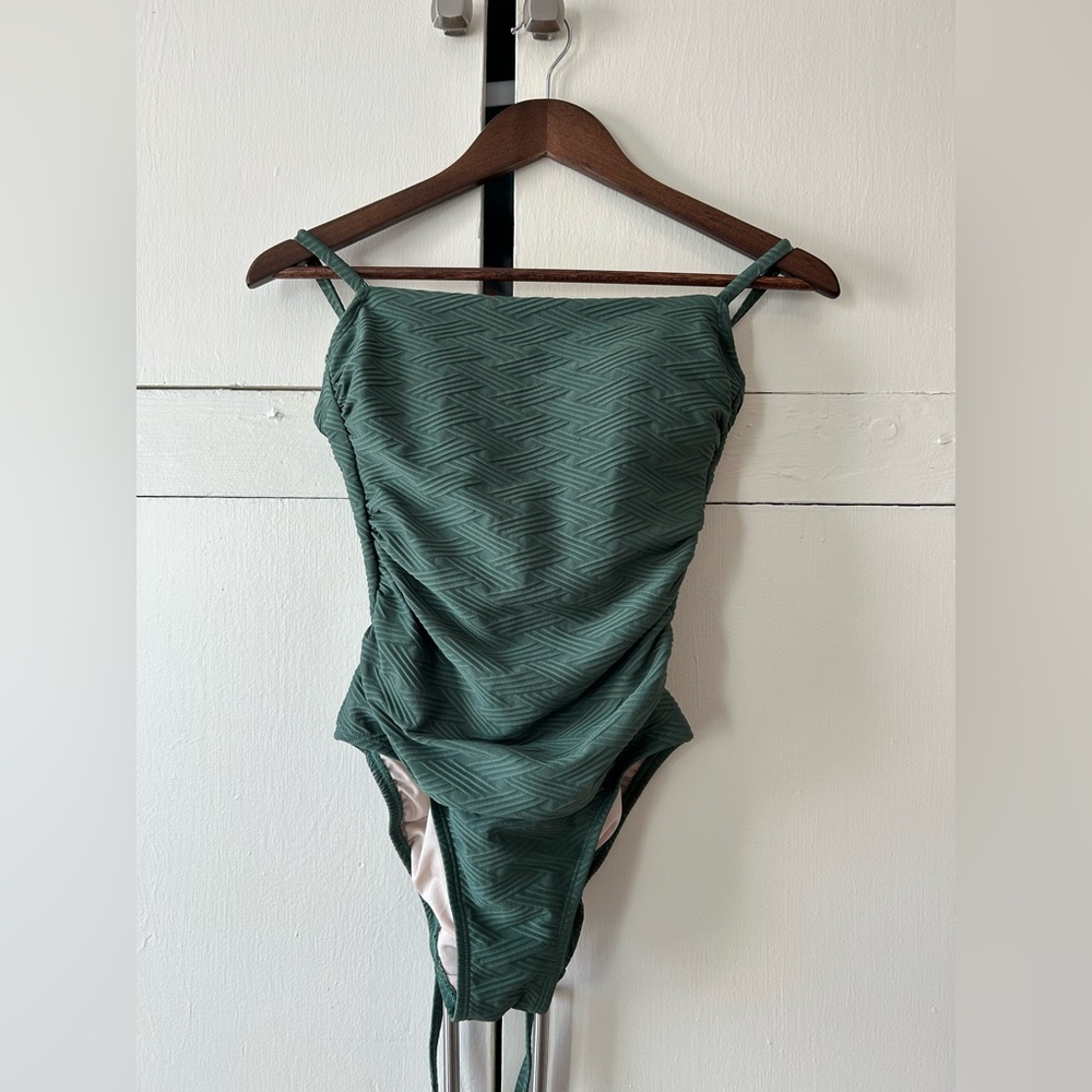Kona Sol Small Green One Piece Swimsuit Pink